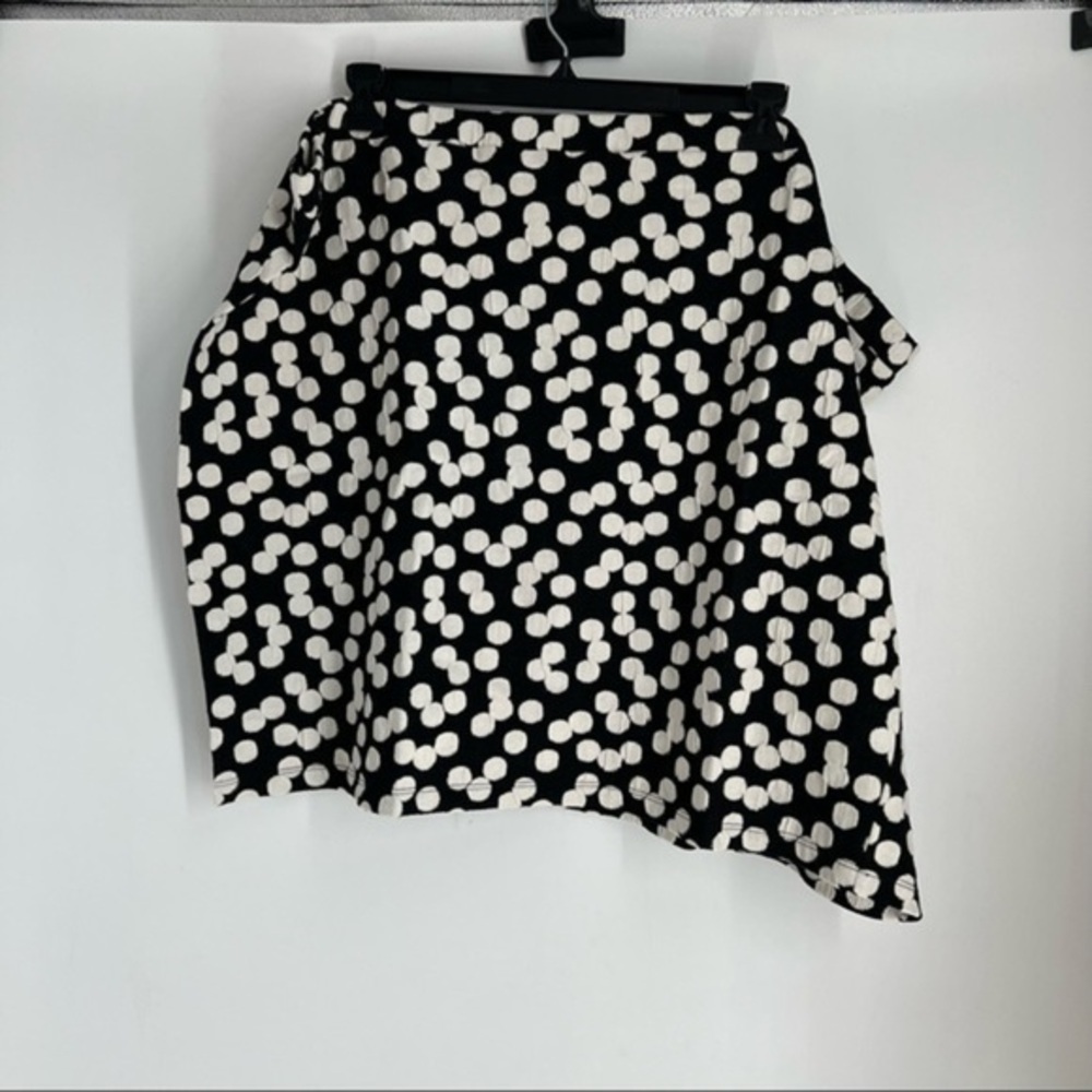 5/$25 LEOTA pull on polka dot skirt 5X